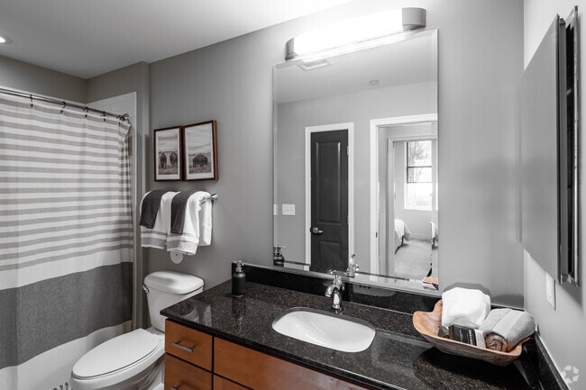 2BR, 2BA - 1117SF