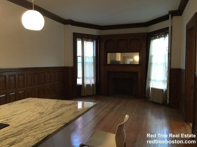 Photo - 849 Beacon St Unit 2