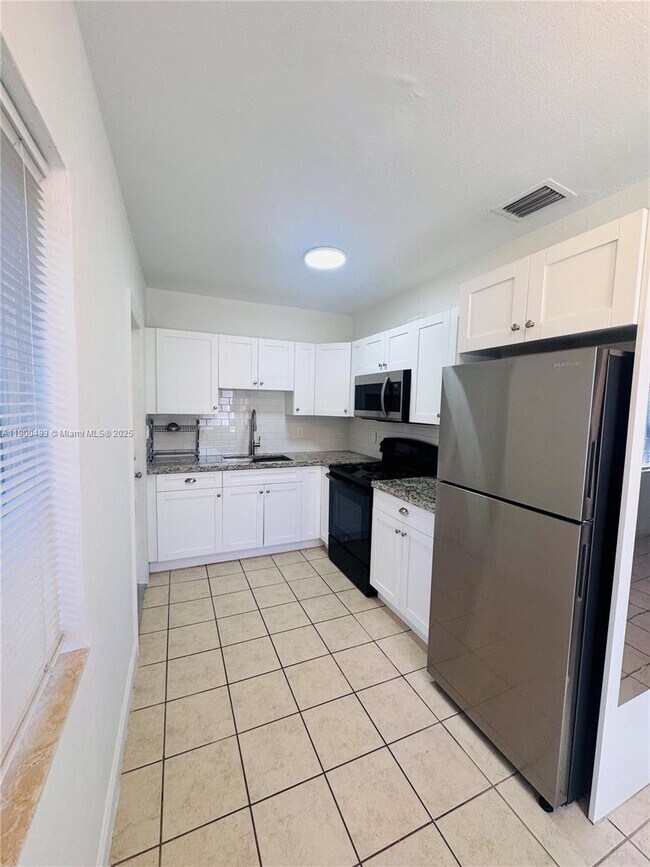 Photo - 1267 NE 127th St Unit 1
