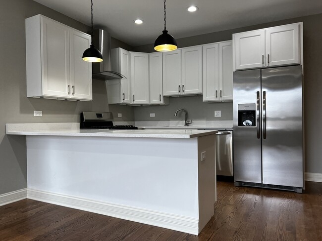 Photo - 4741 S Michigan Ave Unit 2