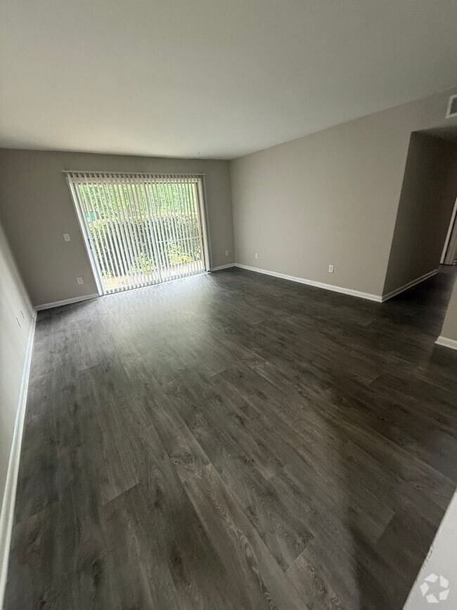 Building Photo - 220 Orchard Trace Ln Rental