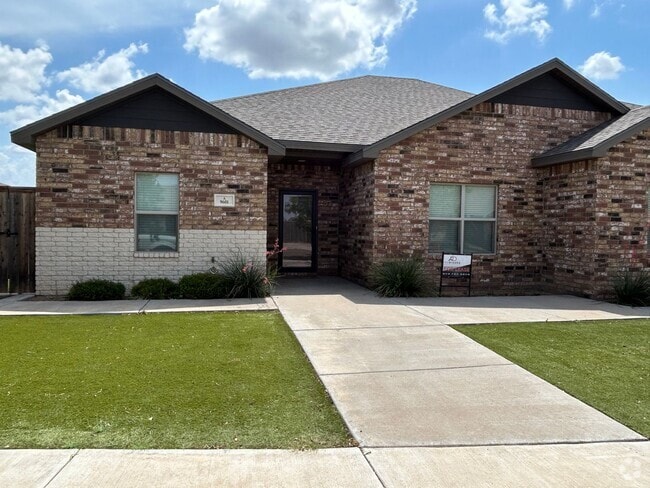 Building Photo - 9601 Iola Ave Rental