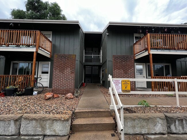 Photo - Dartmouth129 (KC-AM)