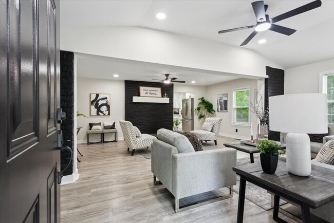 Photo - 3885 Strawberry Plains Rd