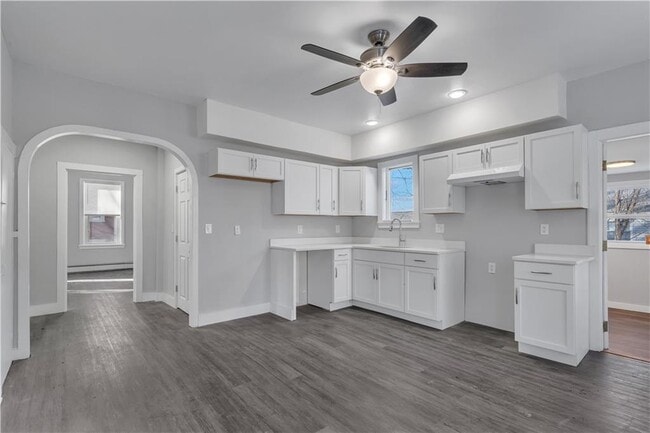 Building Photo - 40 Jenkins St