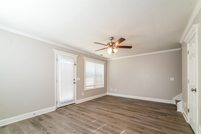 Photo - 101 Mashburn Pl