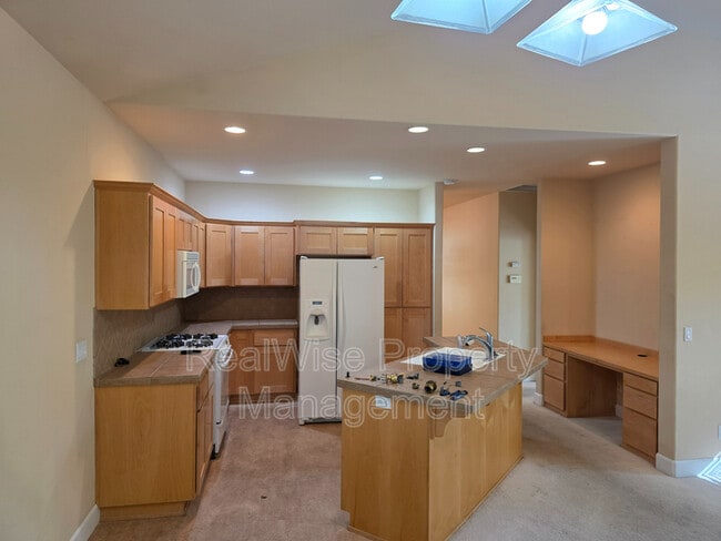 Photo - 2423 NW Awbrey Rd