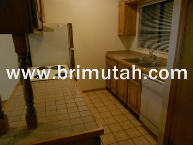 Photo - 1304 E 900 S