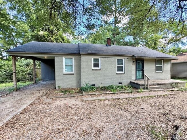 Building Photo - 3148 St Charles Dr