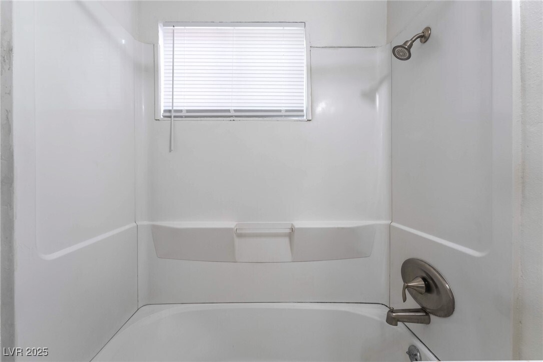 Photo - 833 N Bruce St