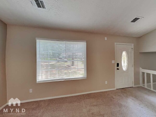 Photo - 429 Sherwood Cir