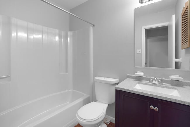 Photo - 240 Ferdinand Cir