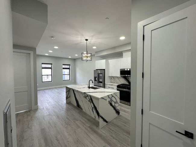 Photo - 187 Culver Ave Apartamento Unidad 402