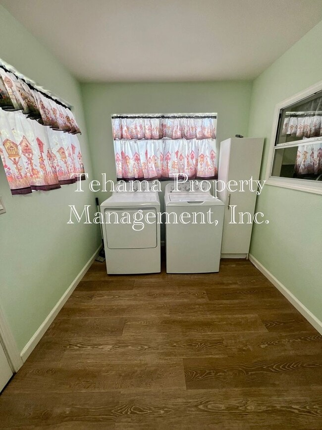 Photo - 2 bed 2 bathroom home in the El Camino/Gerber Area Available Unfurnished or Furnished