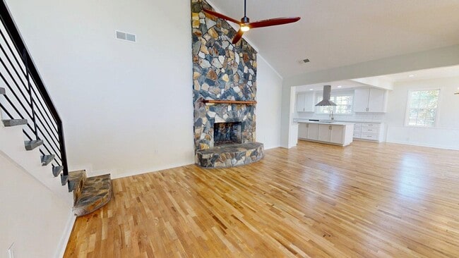 Photo - 171 Longwood Dr