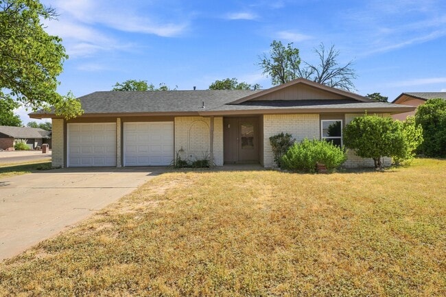 Building Photo - 3701 Englewood Ave