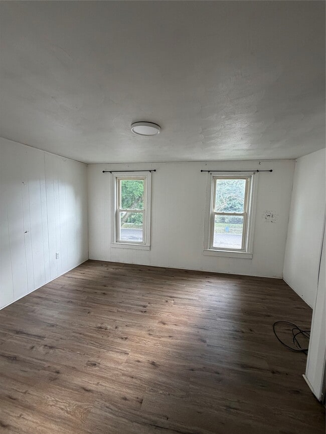 Photo - 65 Tompkins St