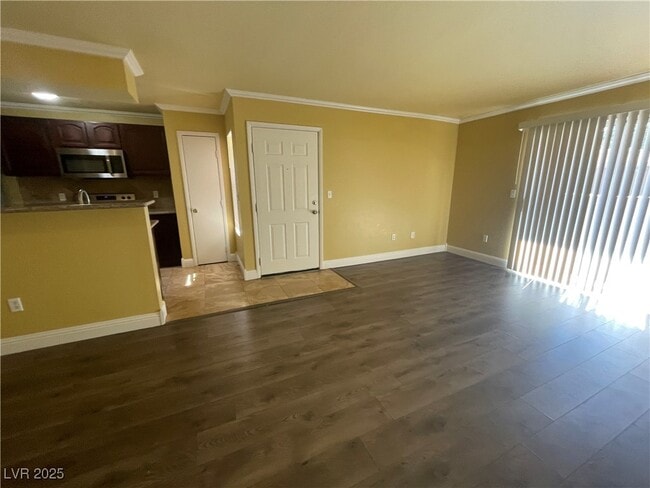 Photo - 1150 N Buffalo Dr Unit 1041