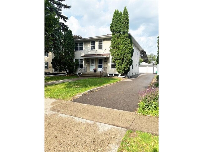 Photo - 3720 Quebec Ave S