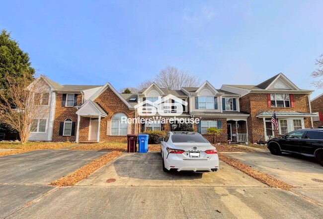 Photo - 434 S Lake Cir