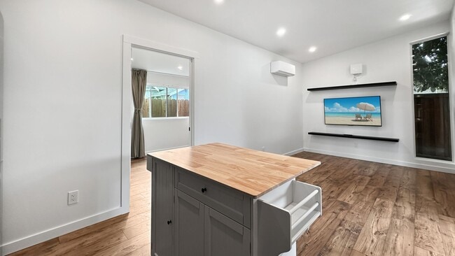 Photo - 760-22nd Unidad 760A