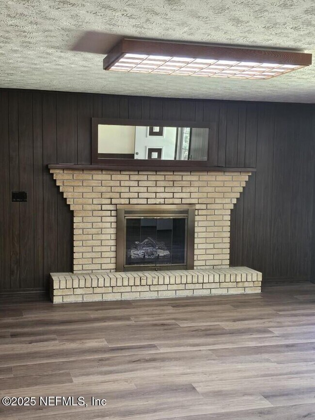 Photo - 2061 Harvard St