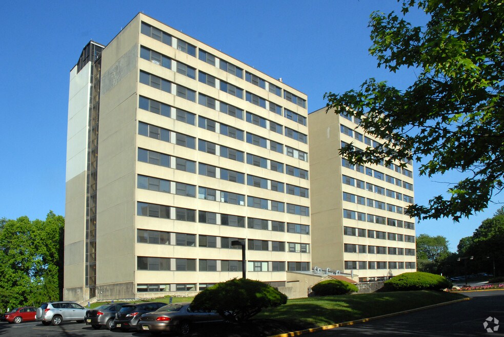 Pond Run Housing (62+)