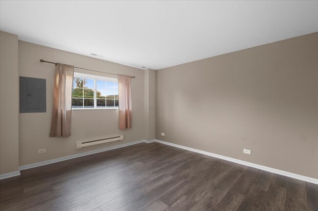 Photo - 1092 Sapphire Ln