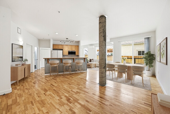 Photo - 2422 Tremont Pl Unit 103