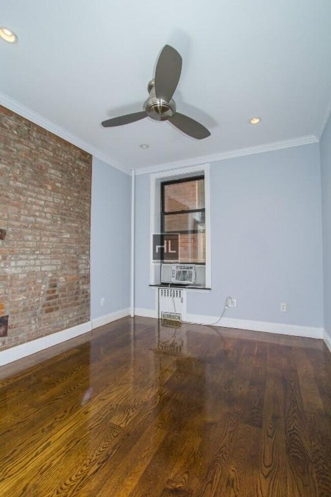 Photo - East 50th Street Unidad 2B