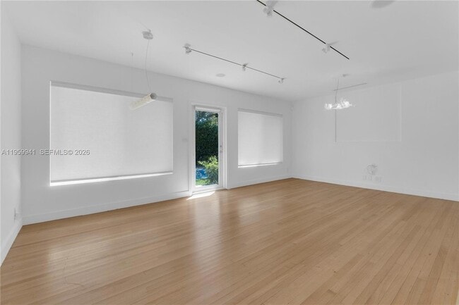 Photo - 1296 NE 99th St