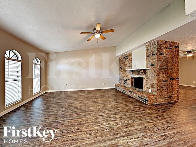 Photo - 6914 Pickett Dr