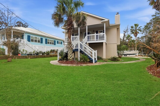Photo - Lowcountry living on beautiful Whitemarsh Island