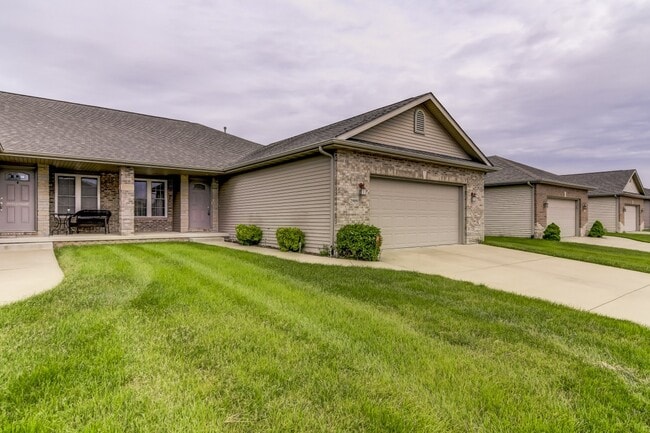 Building Photo - 2909 Cindy Ln