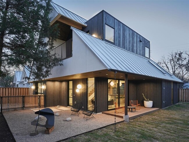 Photo - 1000 Gullett St Casa