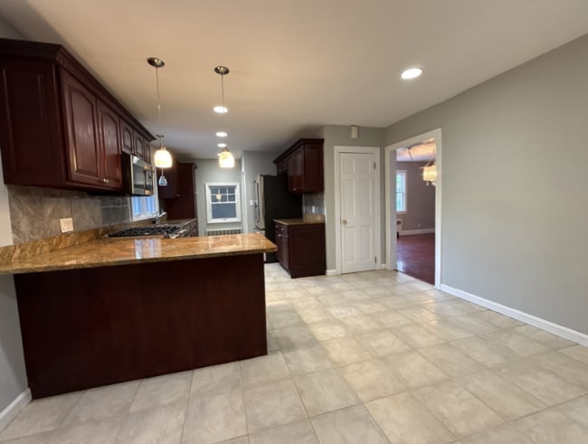 Photo - 3 Alaska Ave