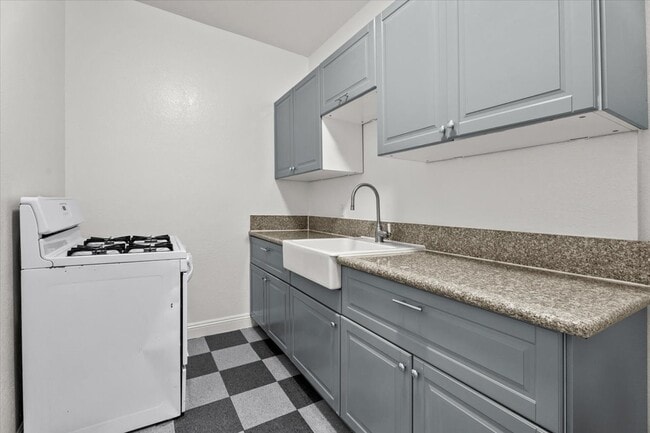 Photo - 1010 N Madison Ave