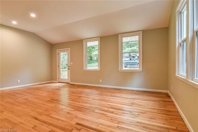 Photo - Cozy 3 Bedroom 1.5 Bathroom Home Nestled In Black Mountain