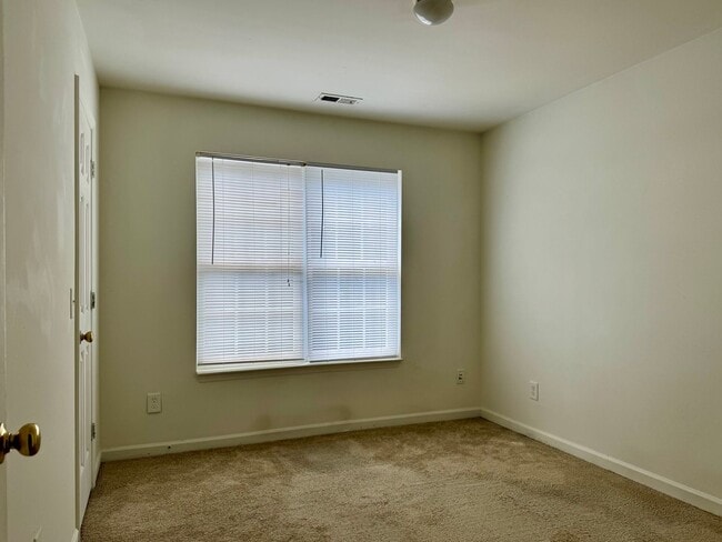 41 Red Ln