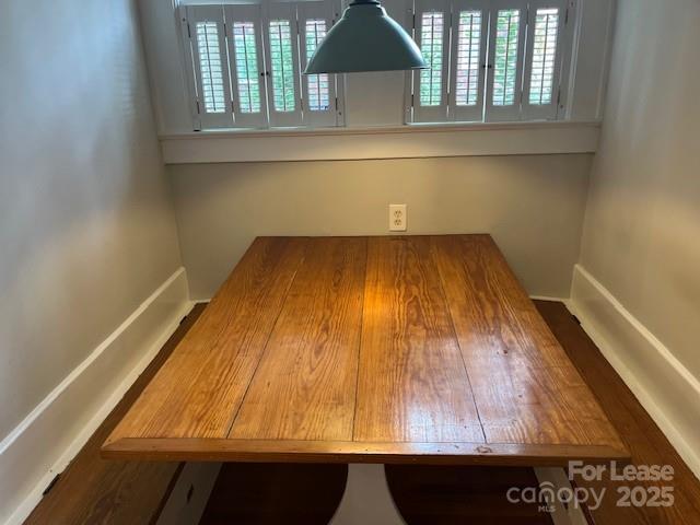 Photo - 801 Hawthorne Ln