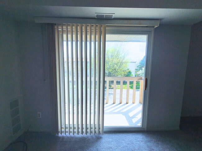 Photo - 31993 W 12 Mile Rd Condo Unit 313