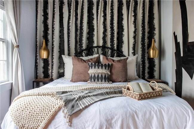 Photo - 418 Sinclair Ave NE