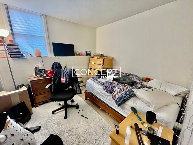 Photo - 1430 Tremont St