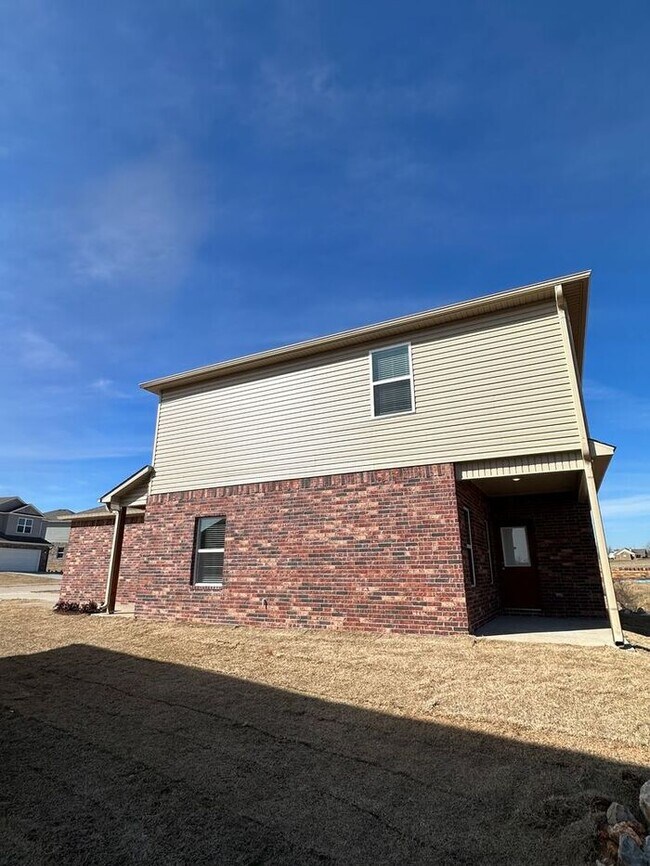 Photo - Save Big This Summer! $99 First Month's Rent | Modern 3-Bed, 2-Bath Home in Farmington