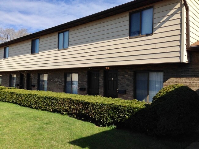 Building Photo - 9 Kattelville Rd