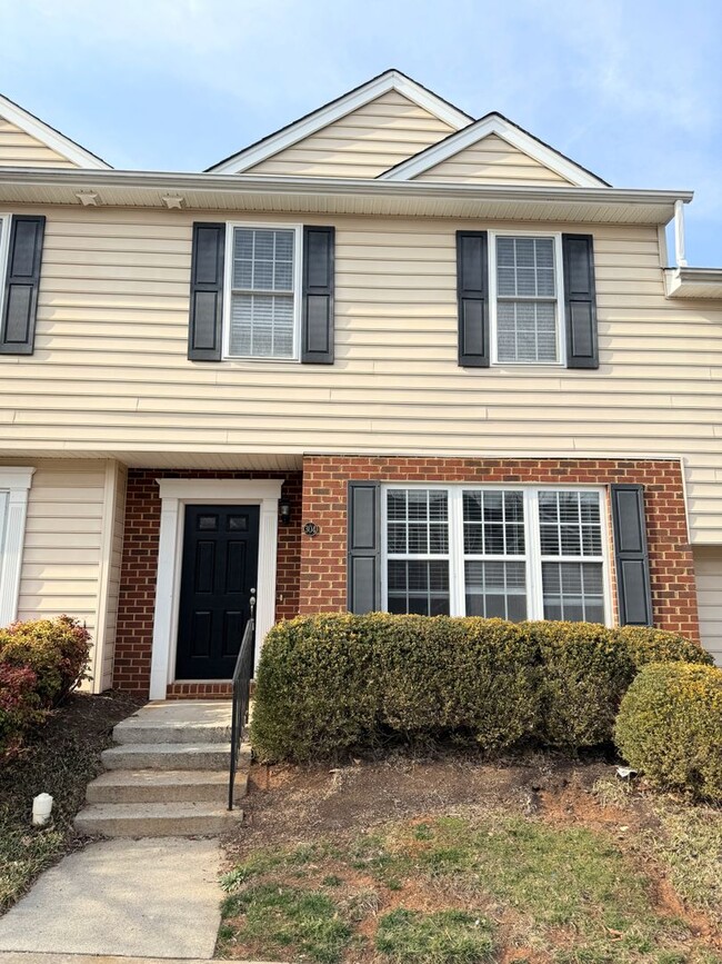 3 Bedroom Townhome in Lynchburg - 3 Bedroom Townhome in Lynchburg