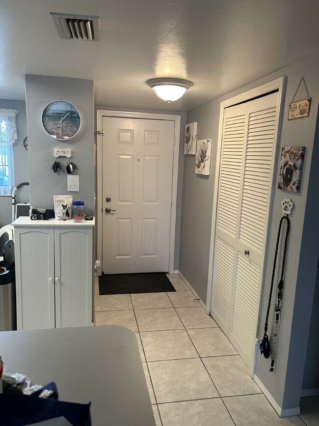 Room For Rent - lake front condo