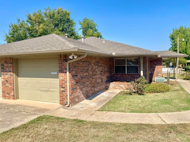 Quiet 2 Bed, 1 Bath in Edmond - Quiet 2 Bed, 1 Bath in Edmond House