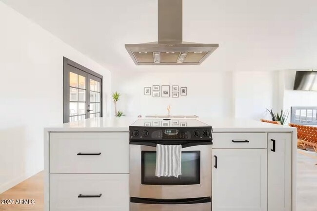 Photo - 8447 E Vernon Ave