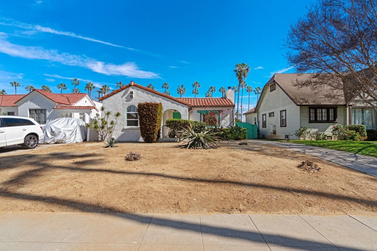 Photo - 5606 S Rimpau Blvd (Los Angeles, CA)